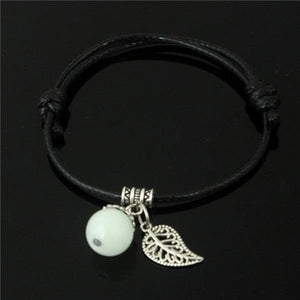 Luminous Pearl Leaf Pendant Bracelet for Women - C