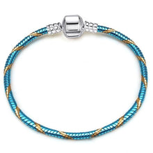 Load image into Gallery viewer, Textured Metallic Heart or Cube Bracelet for Women - M / 21cm